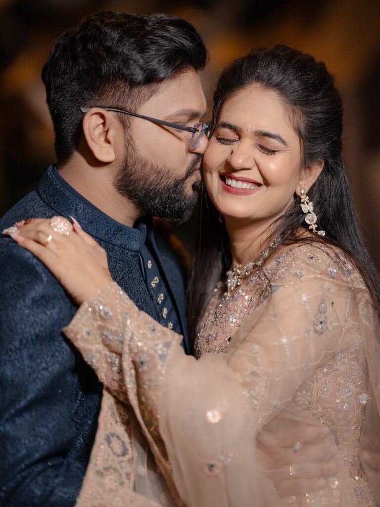 Romantic candid couple moment during wedding shoot captured by Vishal Photos Jaipur